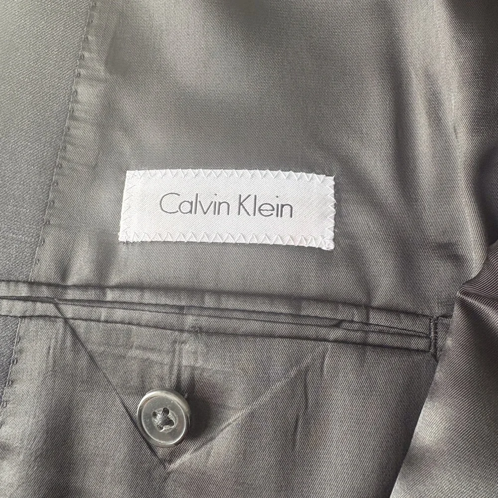 Calvin Klein reposhing this
